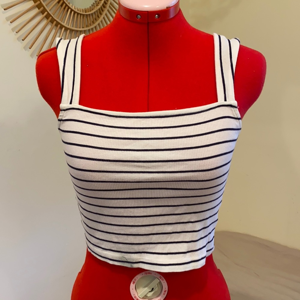 Cropped tank top